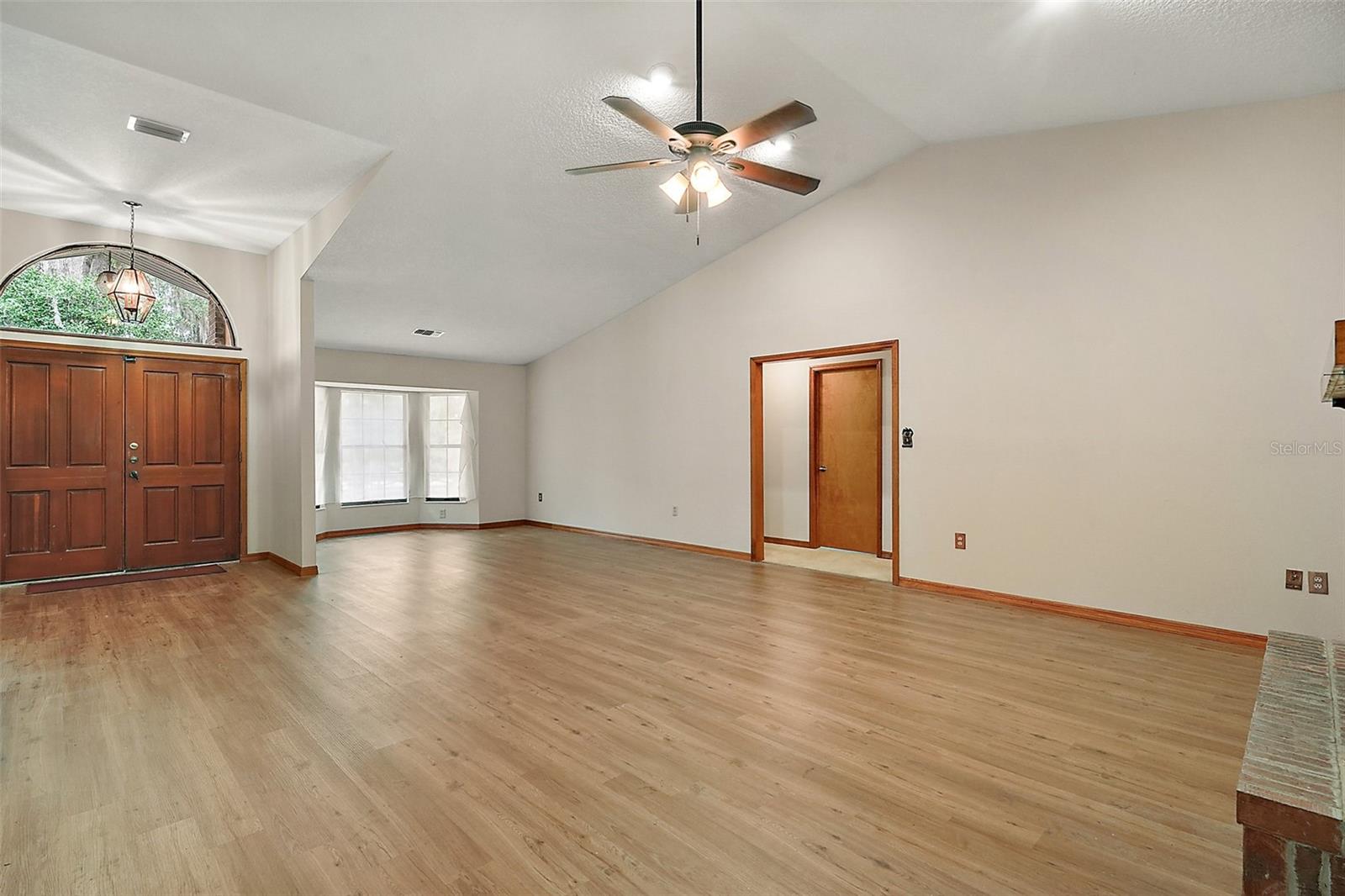 37236 CHERRY LAKE RD, FRUITLAND PARK, FL, 34731