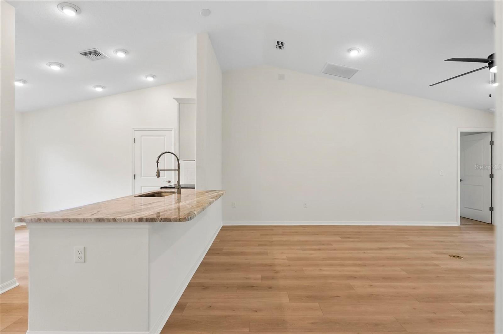 12 RIPCORD LN, PALM COAST, FL, 32164