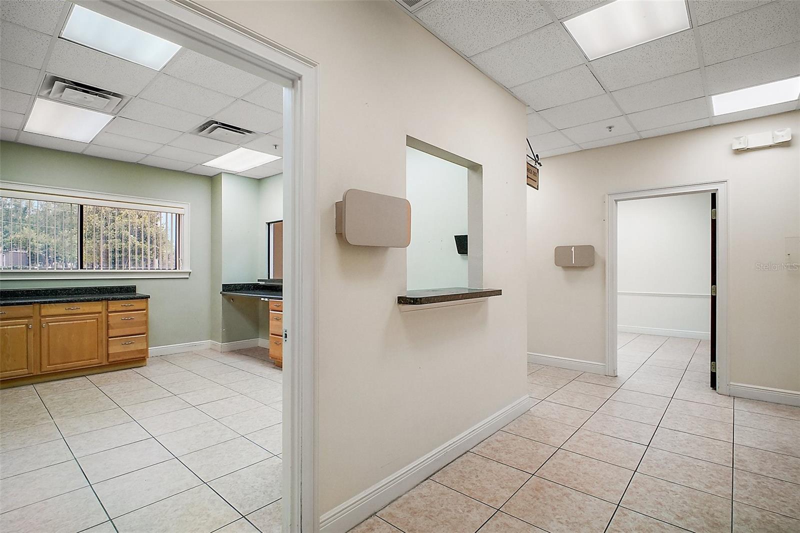 3651 LAKE CENTER DR, MOUNT DORA, FL, 32757