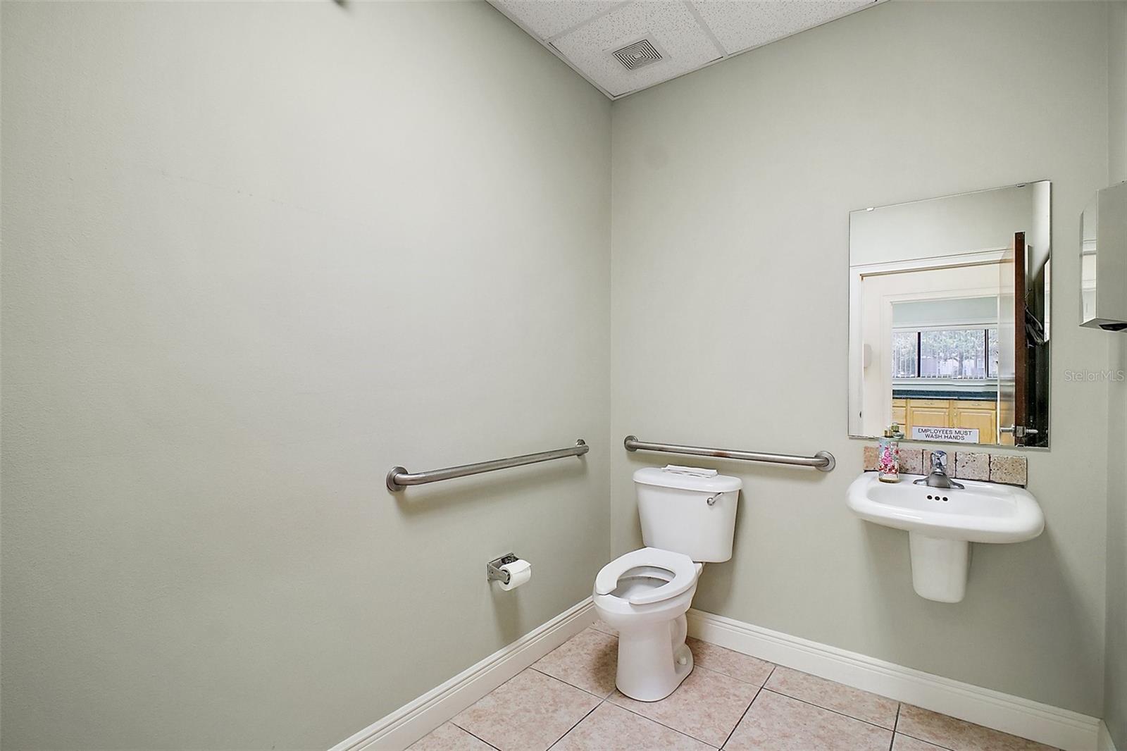 3651 LAKE CENTER DR, MOUNT DORA, FL, 32757