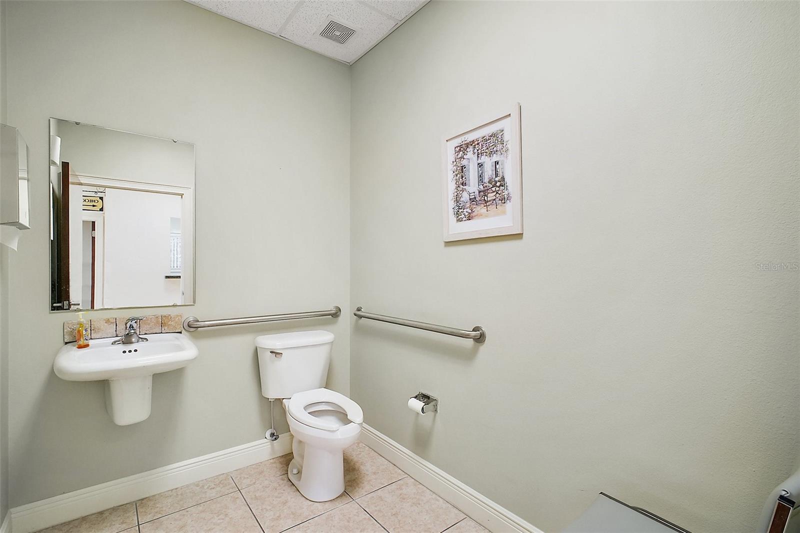 3651 LAKE CENTER DR, MOUNT DORA, FL, 32757