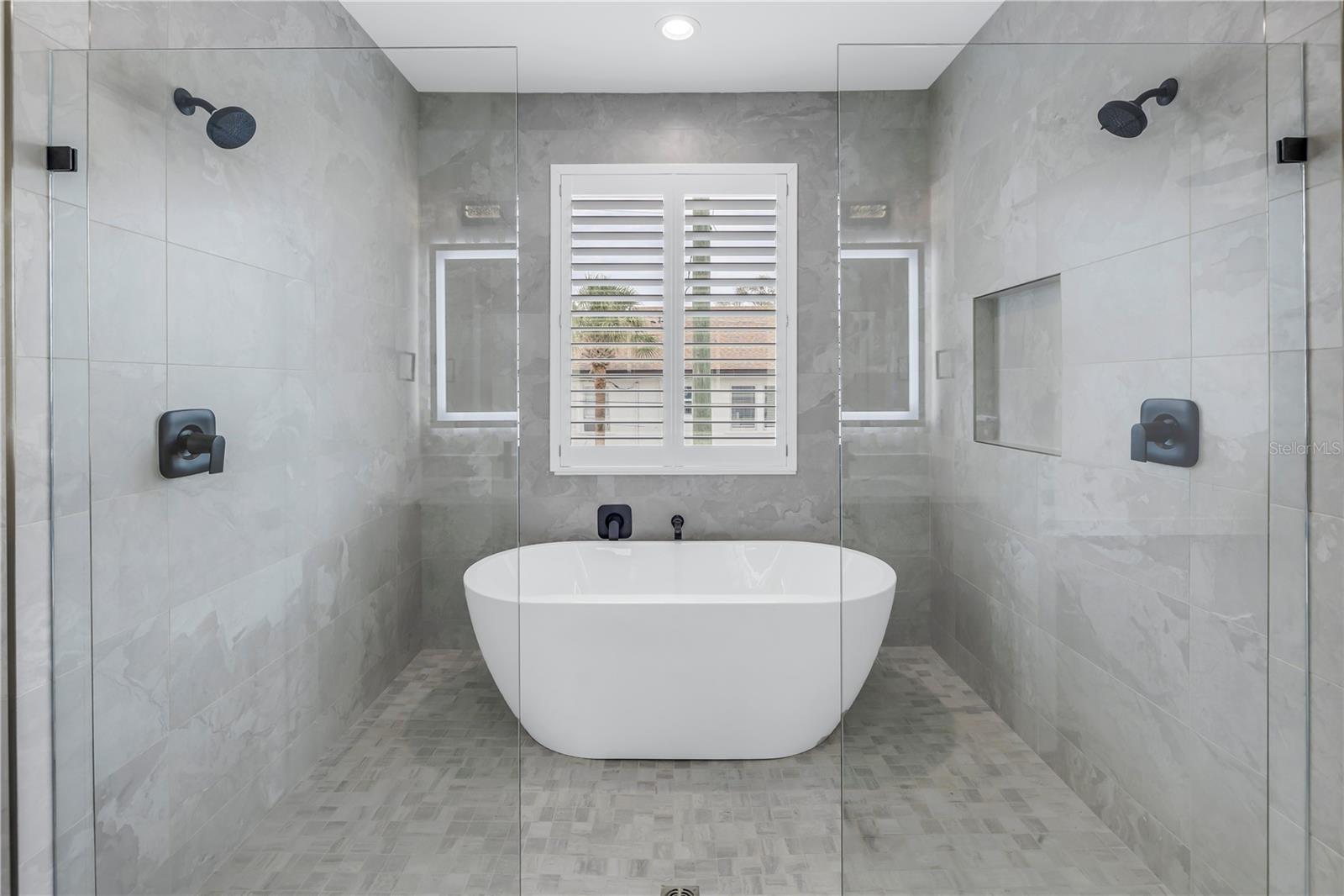 2812 N MASSACHUSETTS AVE, TAMPA, FL, 33602