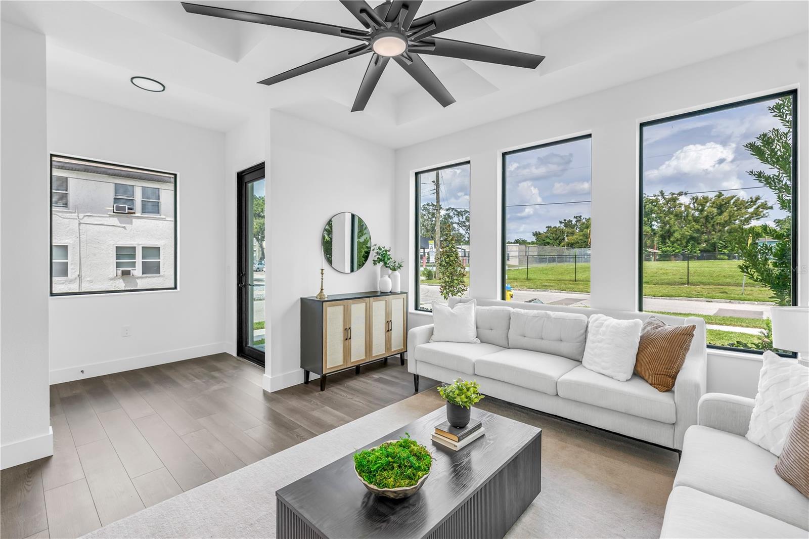 2812 N MASSACHUSETTS AVE, TAMPA, FL, 33602