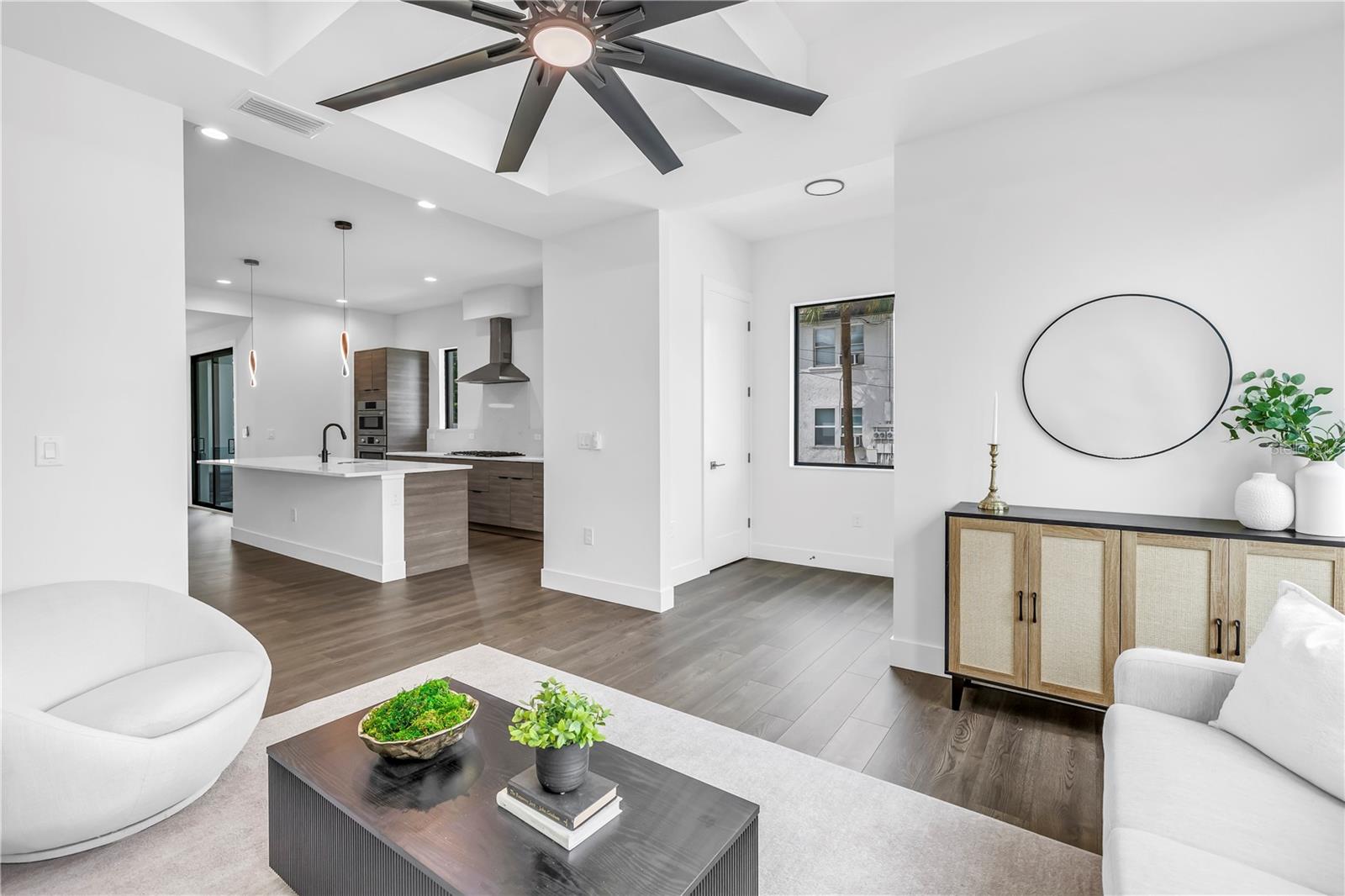 2812 N MASSACHUSETTS AVE, TAMPA, FL, 33602