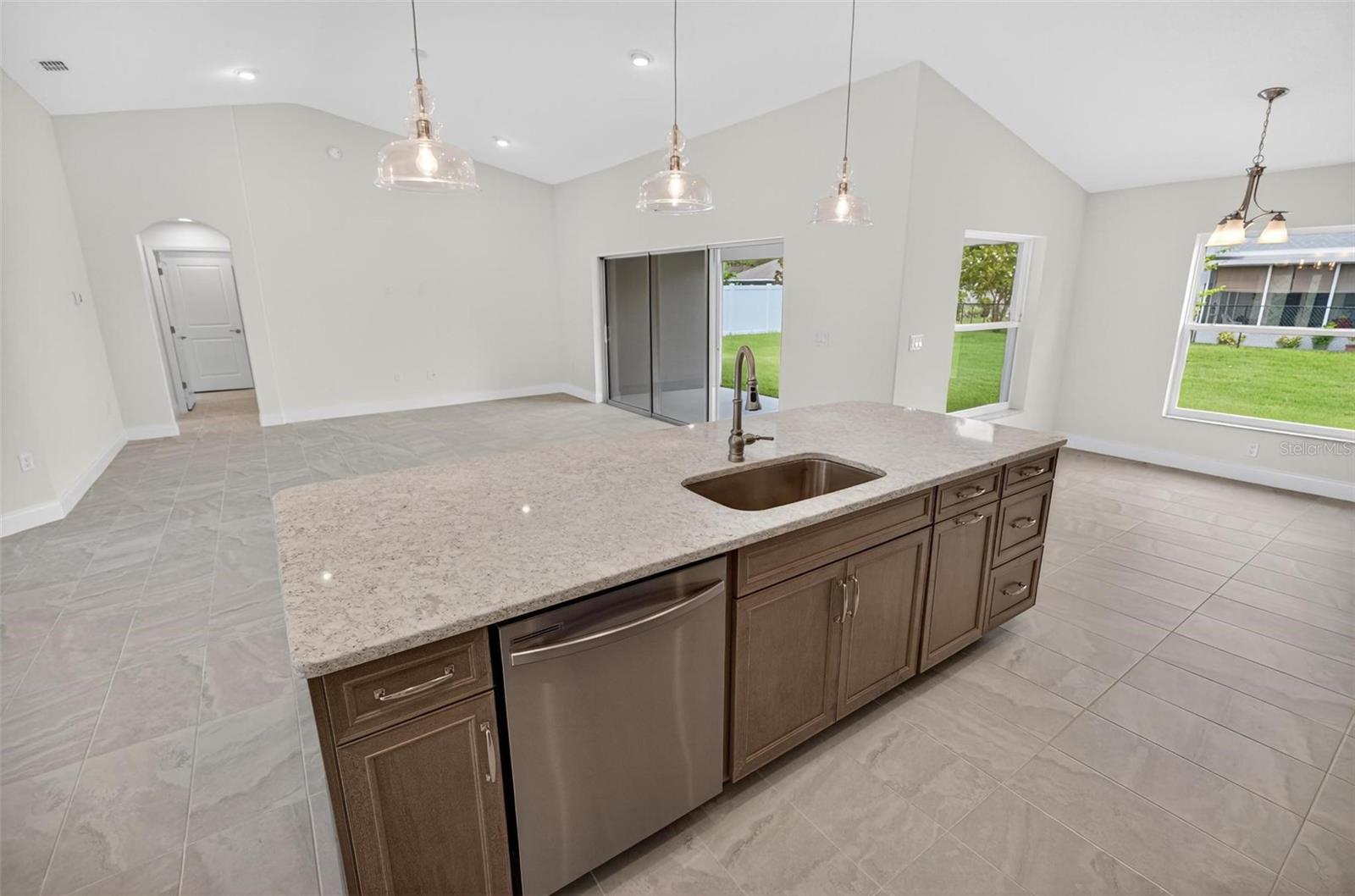 11 RIVERDALE LN, PALM COAST, FL, 32164