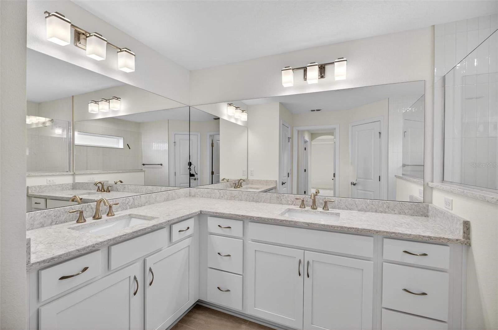 11 RIVERDALE LN, PALM COAST, FL, 32164