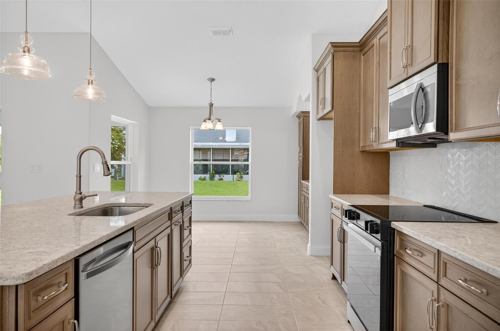 11 RIVERDALE LN, PALM COAST, FL, 32164