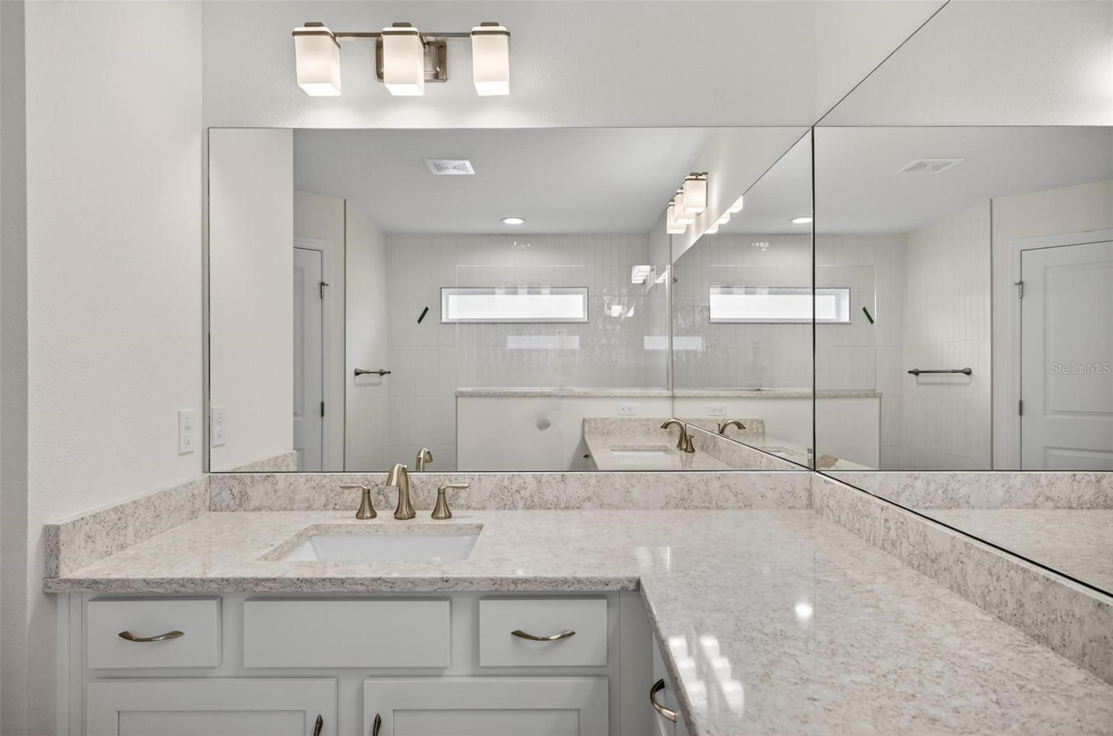 11 RIVERDALE LN, PALM COAST, FL, 32164