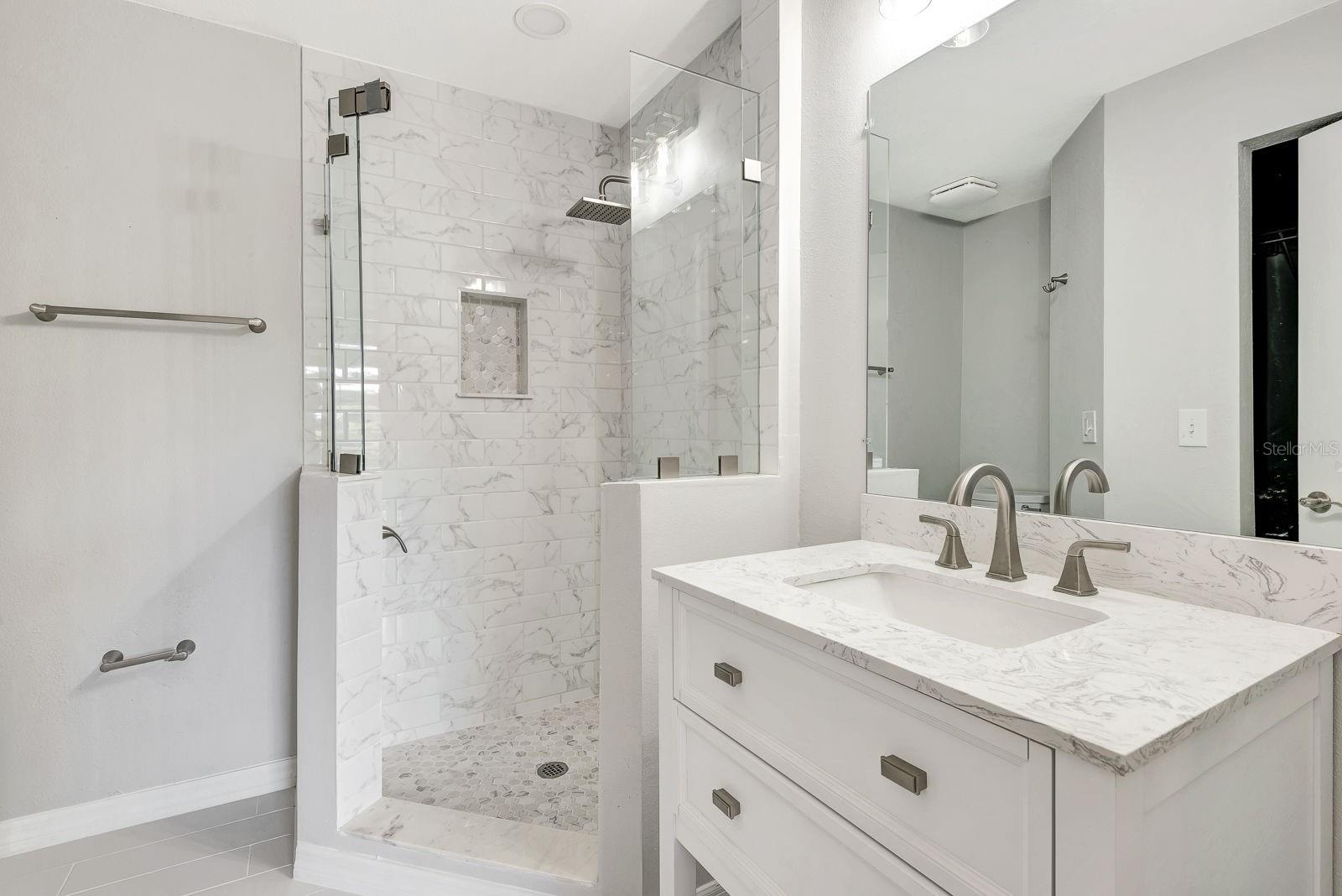 5192 CEDAR HAMMOCK LN, SARASOTA, FL, 34232