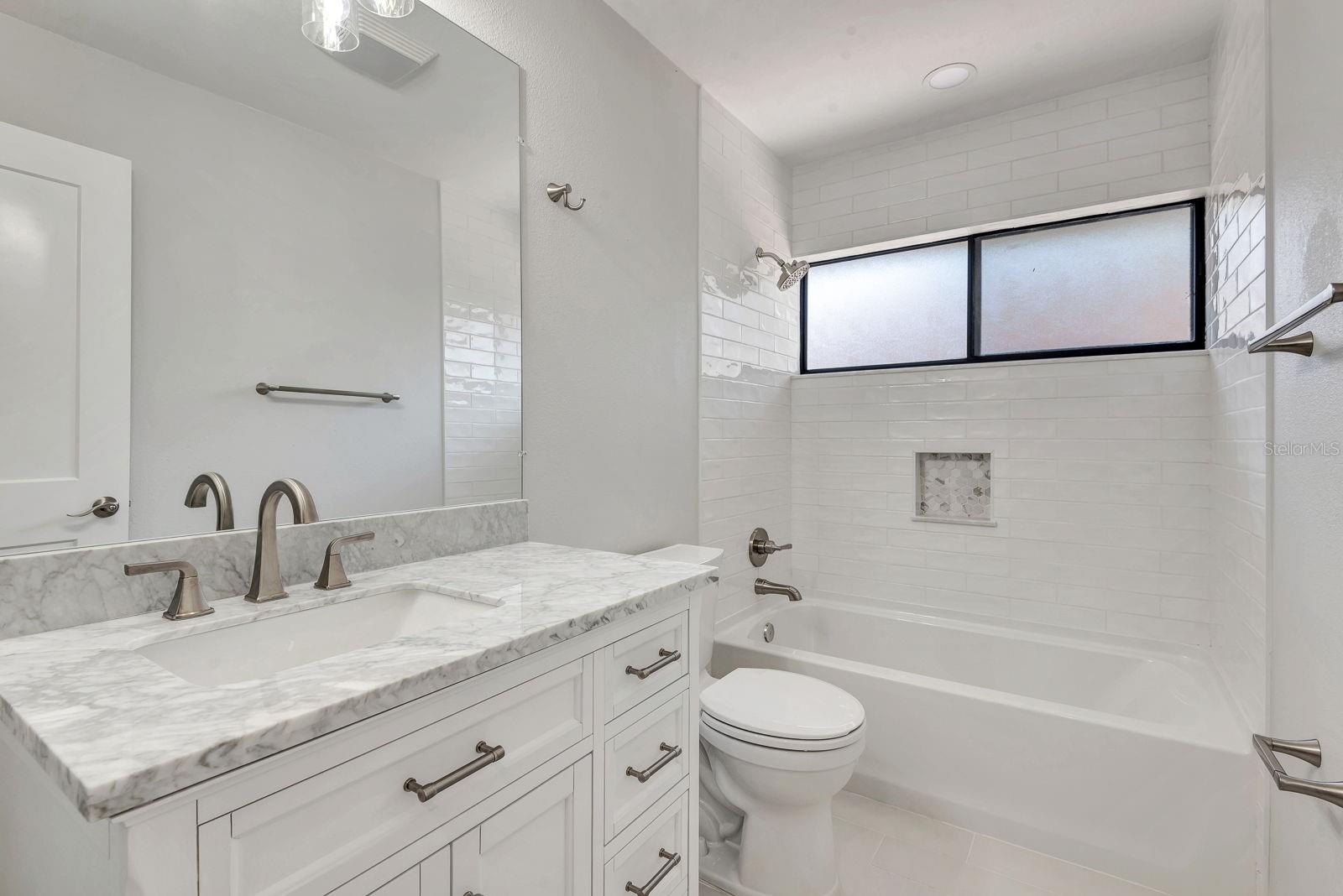 5192 CEDAR HAMMOCK LN, SARASOTA, FL, 34232