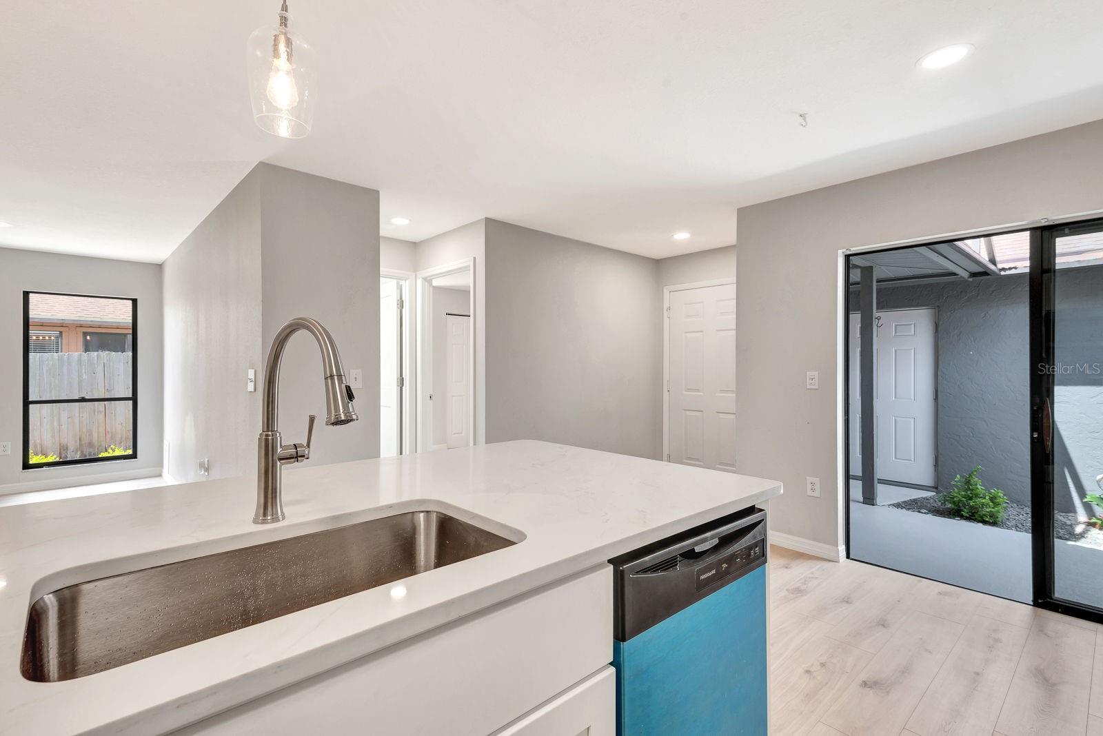 5192 CEDAR HAMMOCK LN, SARASOTA, FL, 34232