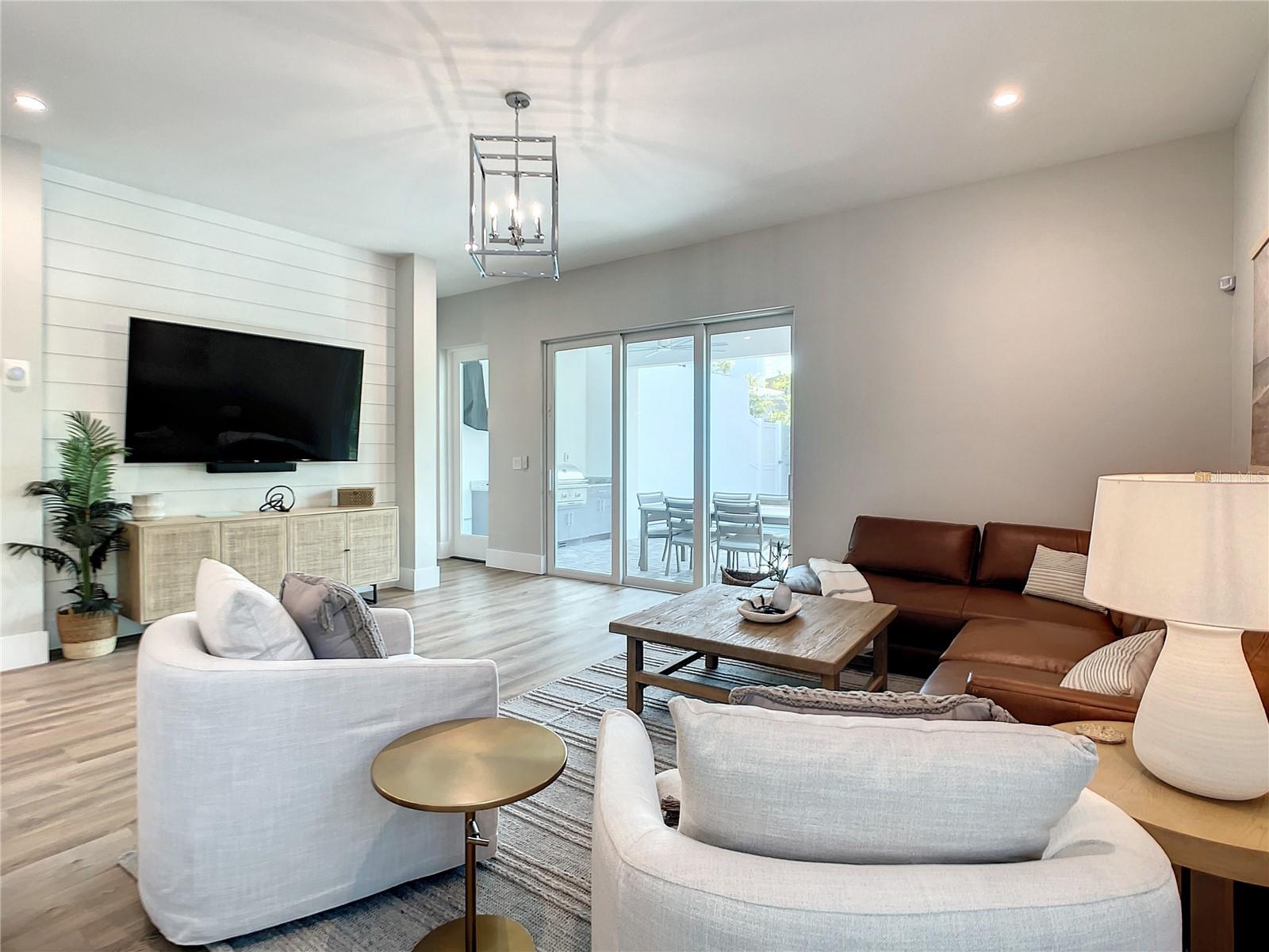 512 S PENINSULA AVE, NEW SMYRNA BEACH, FL, 32169