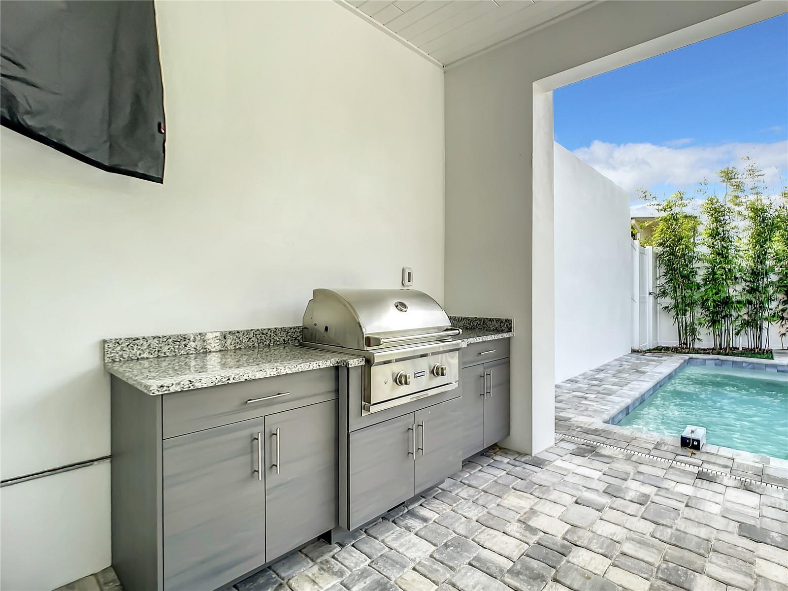 512 S PENINSULA AVE, NEW SMYRNA BEACH, FL, 32169