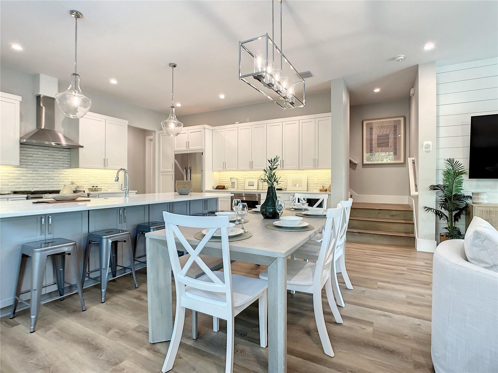 512 S PENINSULA AVE, NEW SMYRNA BEACH, FL, 32169