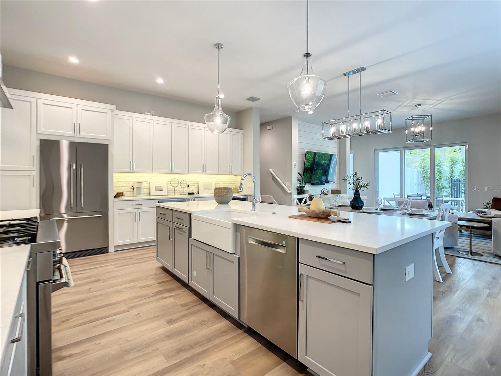 512 S PENINSULA AVE, NEW SMYRNA BEACH, FL, 32169