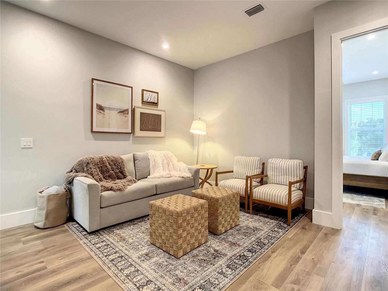 512 S PENINSULA AVE, NEW SMYRNA BEACH, FL, 32169