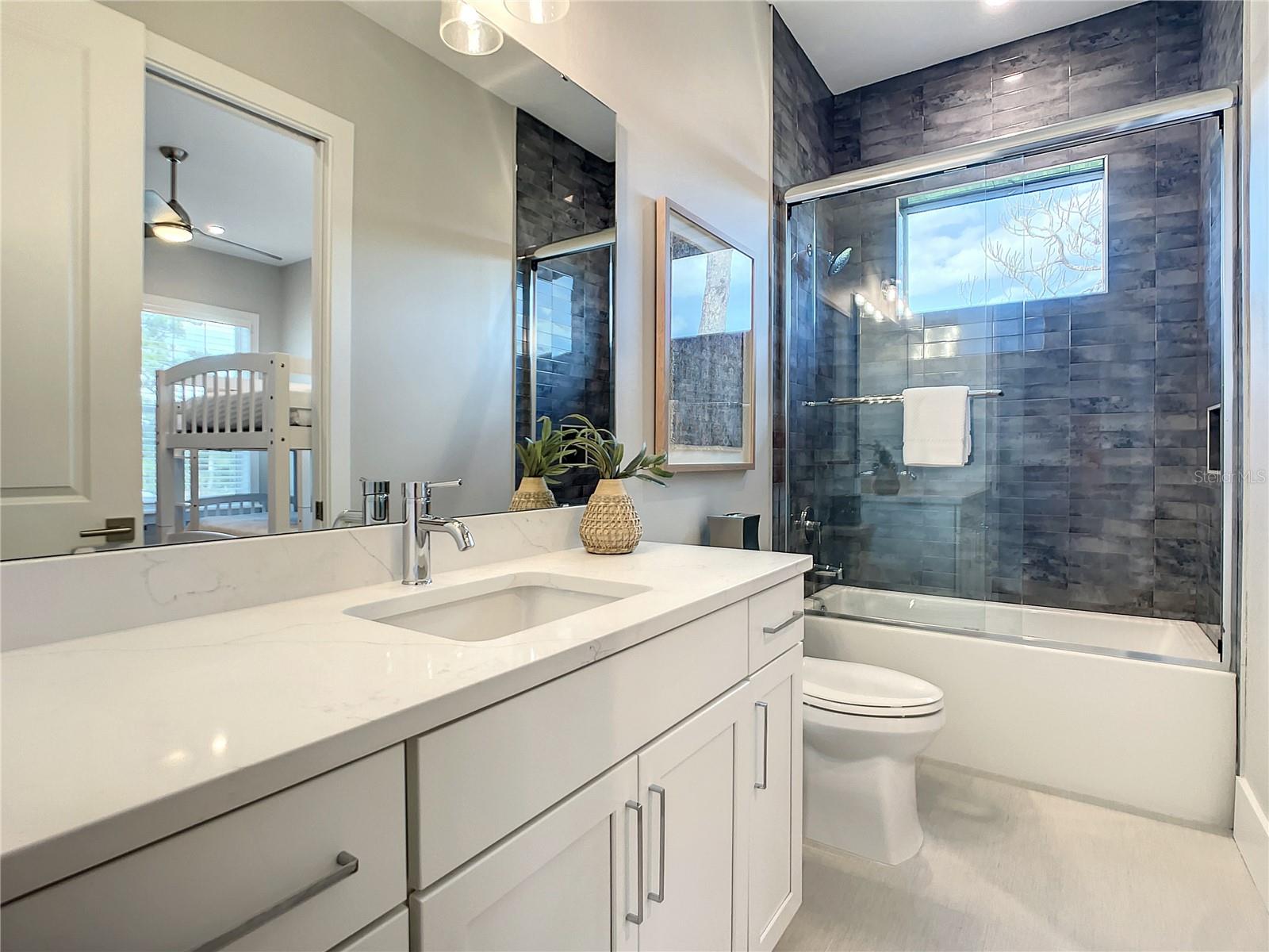 512 S PENINSULA AVE, NEW SMYRNA BEACH, FL, 32169