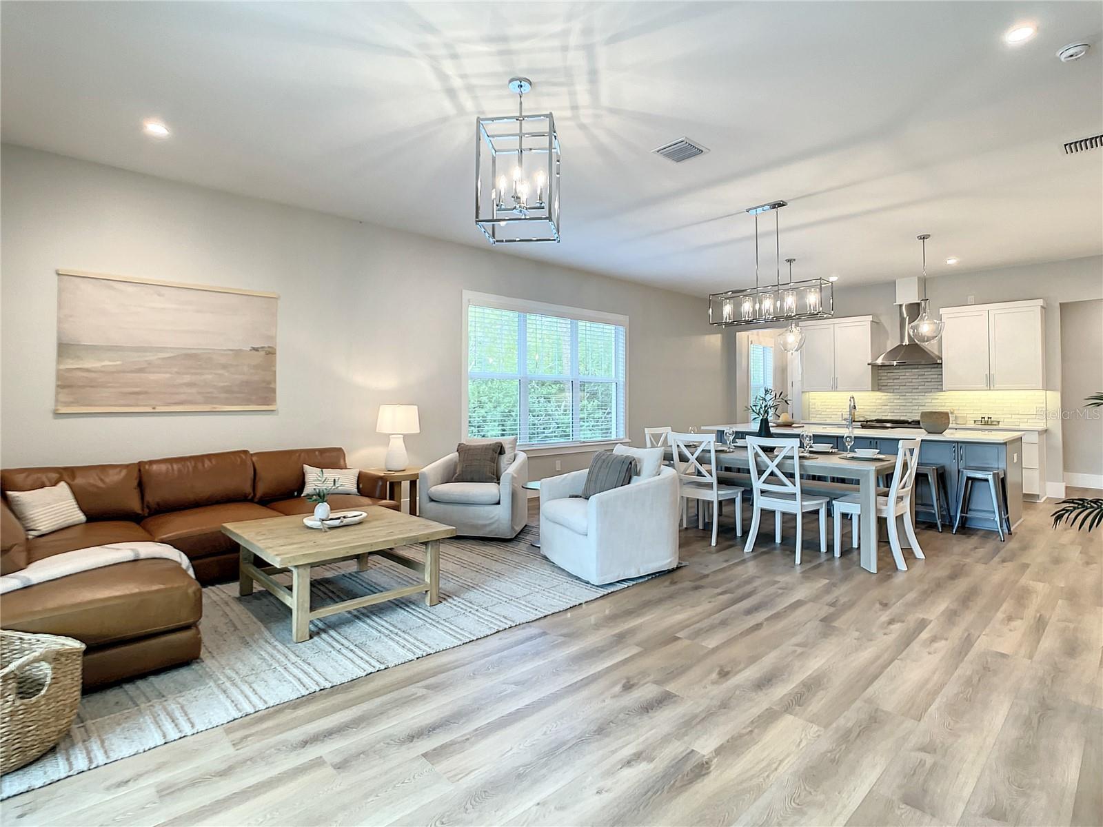 512 S PENINSULA AVE, NEW SMYRNA BEACH, FL, 32169