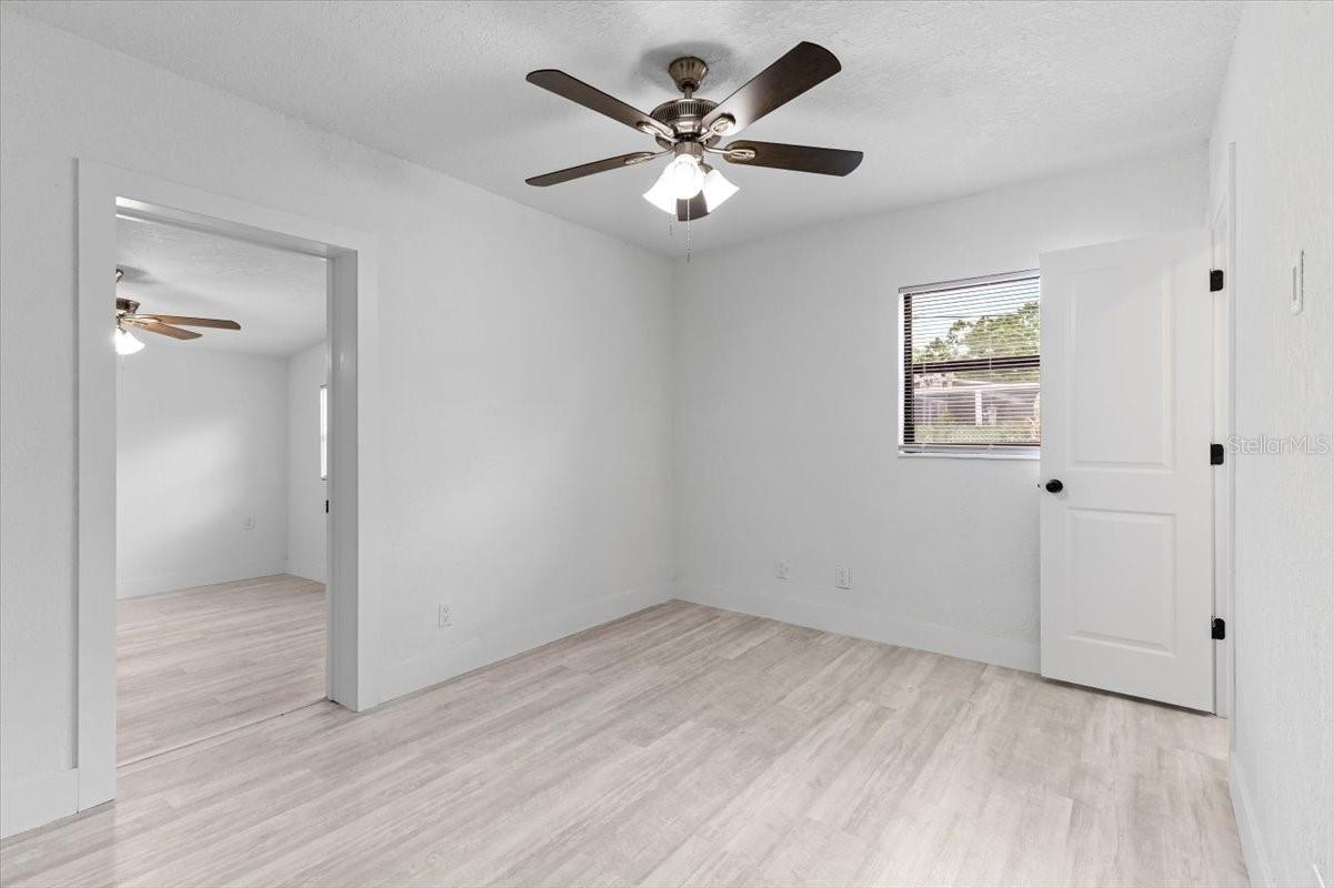 8009 SOMERSET LN, TAMPA, FL, 33615