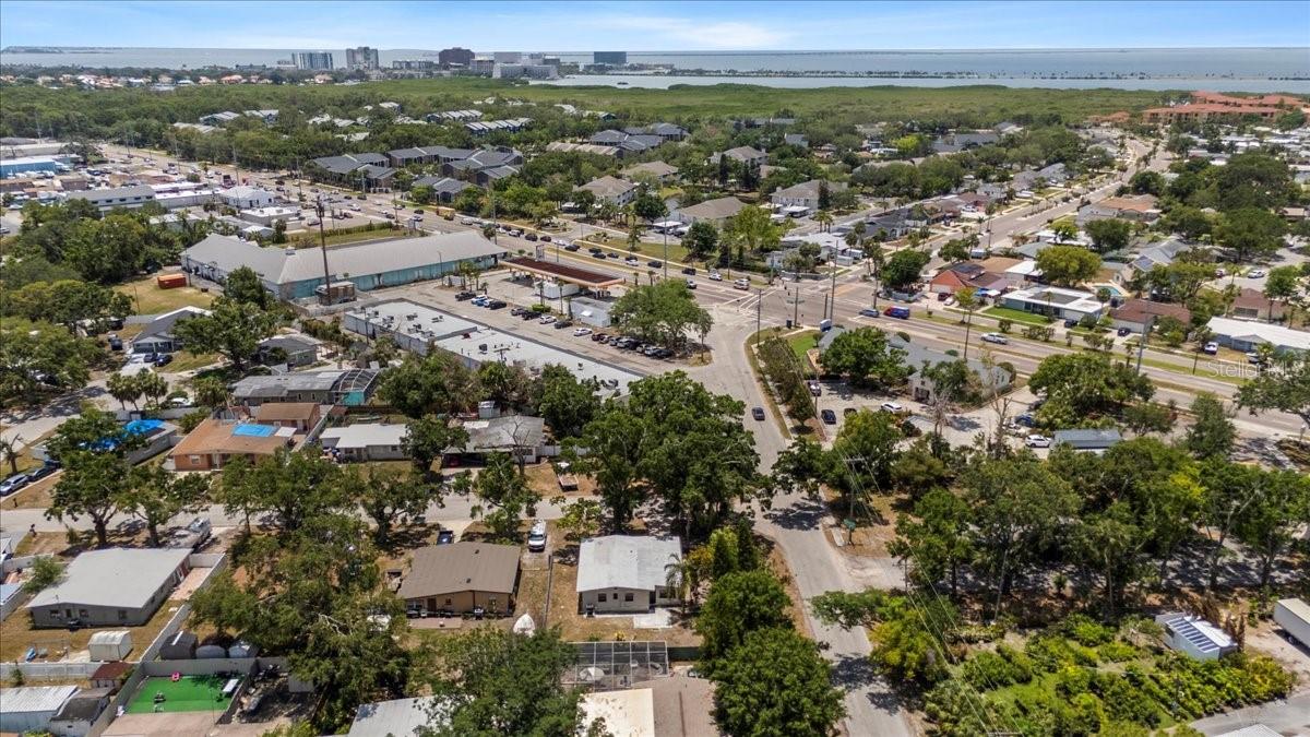 8009 SOMERSET LN, TAMPA, FL, 33615