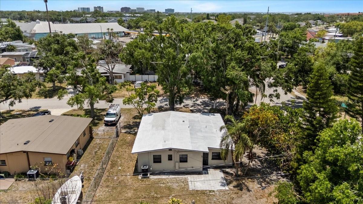 8009 SOMERSET LN, TAMPA, FL, 33615