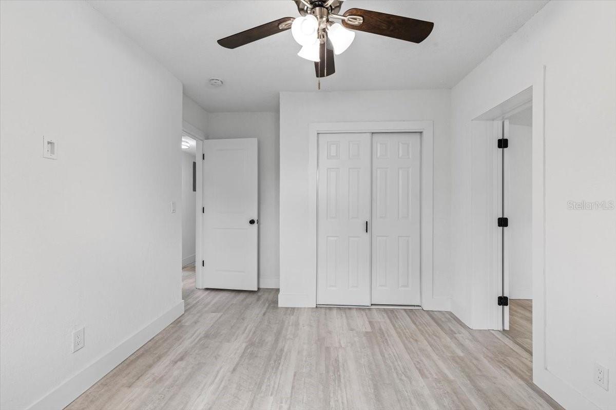 8009 SOMERSET LN, TAMPA, FL, 33615