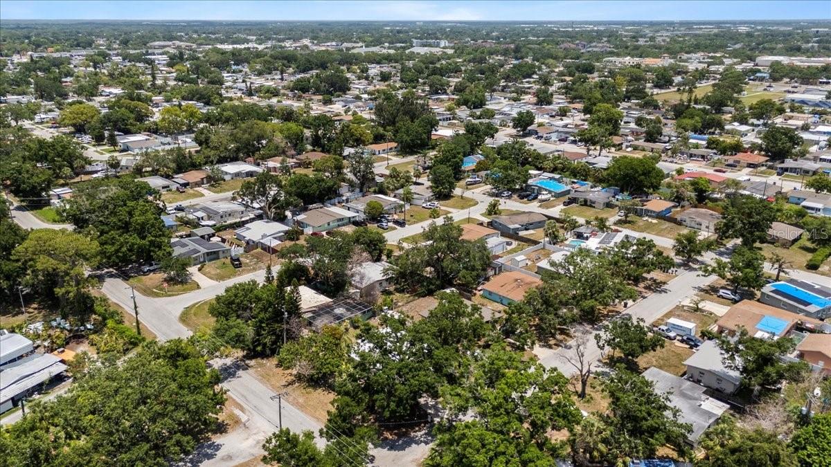 8009 SOMERSET LN, TAMPA, FL, 33615