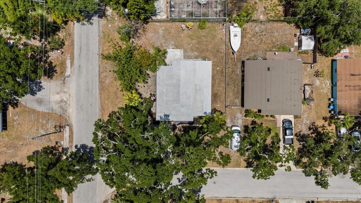 8009 SOMERSET LN, TAMPA, FL, 33615