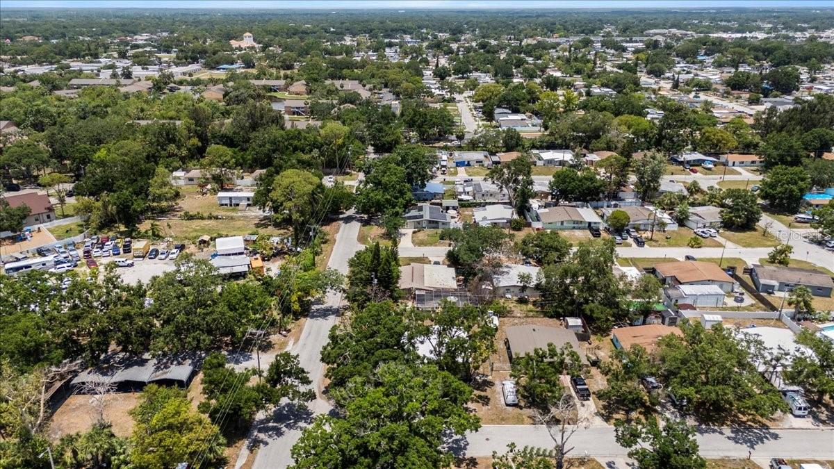 8009 SOMERSET LN, TAMPA, FL, 33615