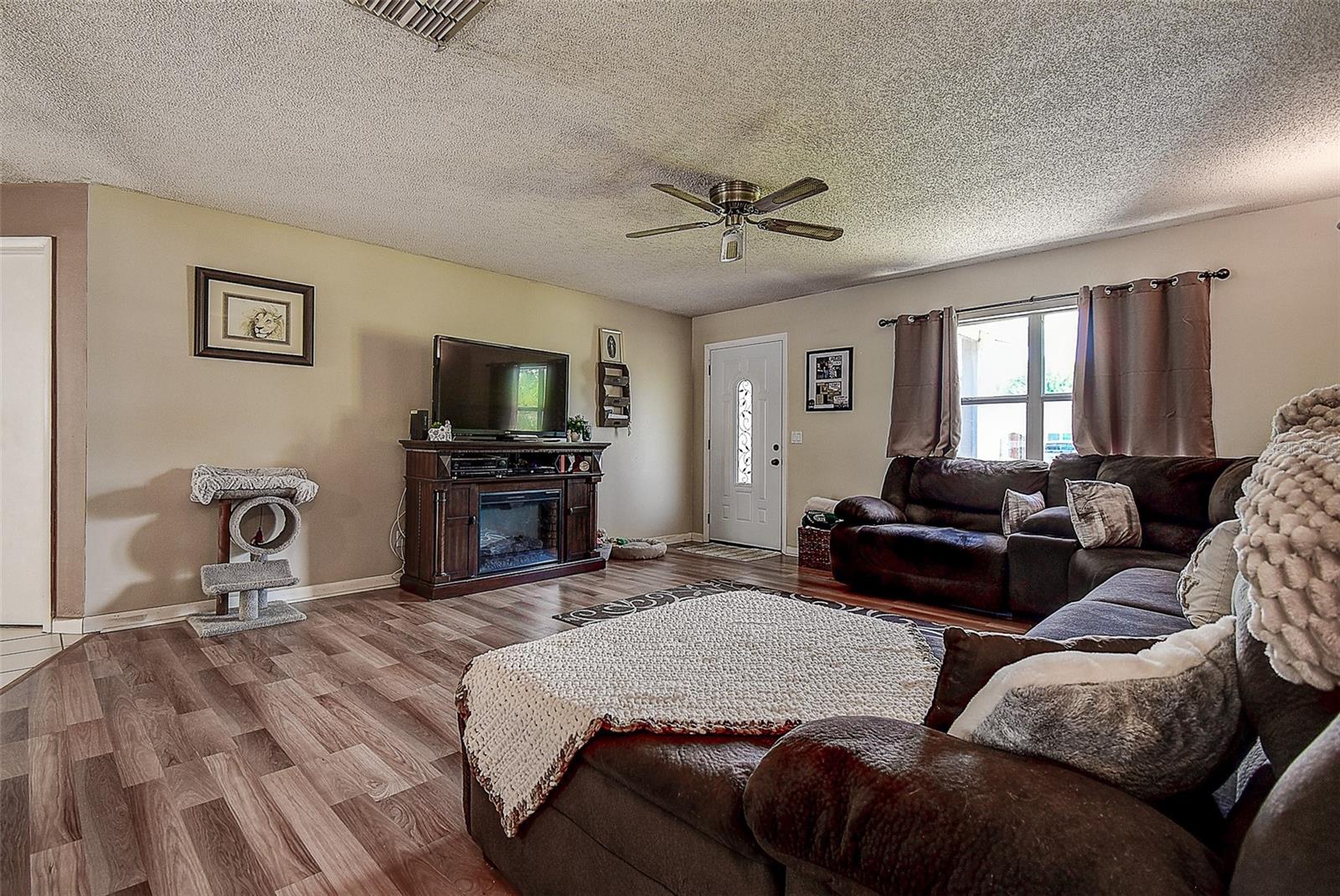 6460 101ST AVE N, PINELLAS PARK, FL, 33782