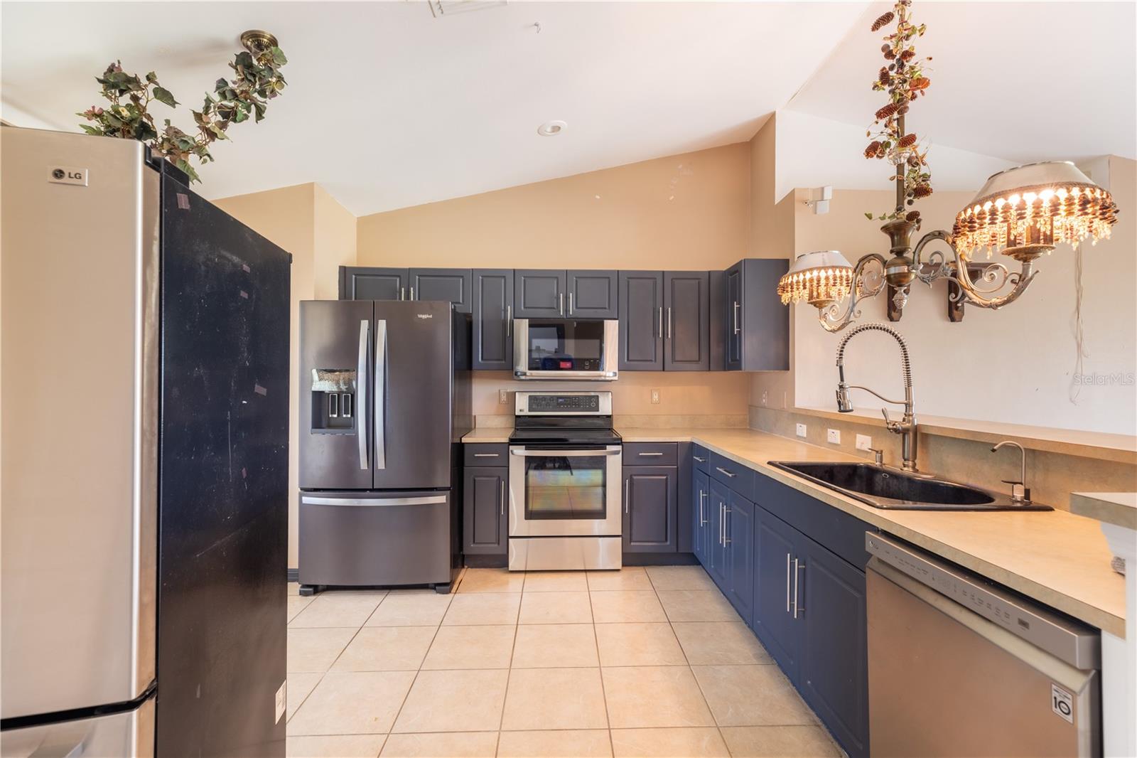 3019 NW JUANITA PL, CAPE CORAL, FL, 33993