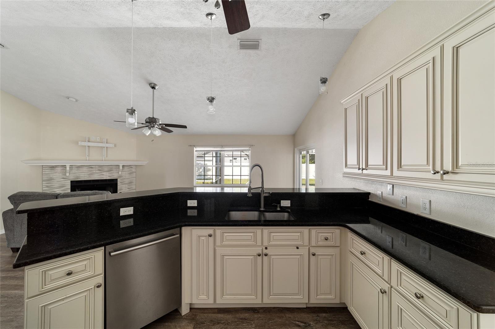 5953 NE 62ND COURT RD, SILVER SPRINGS, FL, 34488