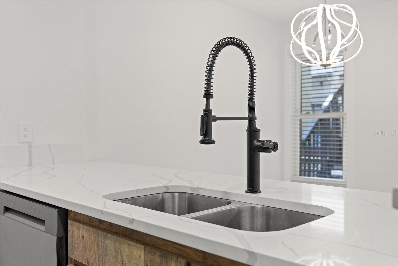 525 S LINCOLN AVE #B108, TAMPA, FL, 33609