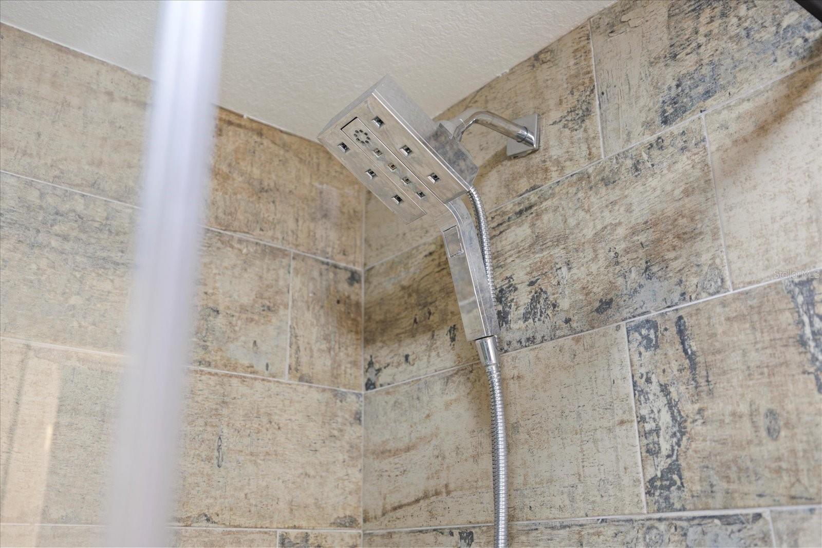 525 S LINCOLN AVE #B108, TAMPA, FL, 33609