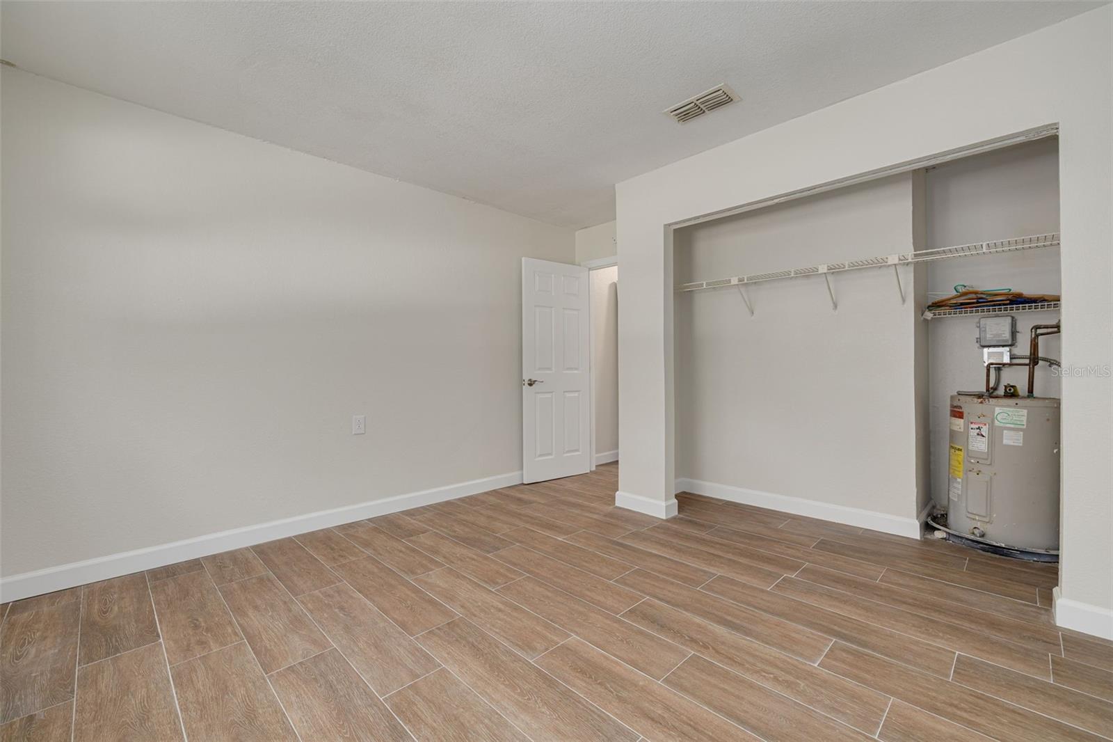 7116/7120 OAKWOOD DR, NEW PORT RICHEY, FL, 34652