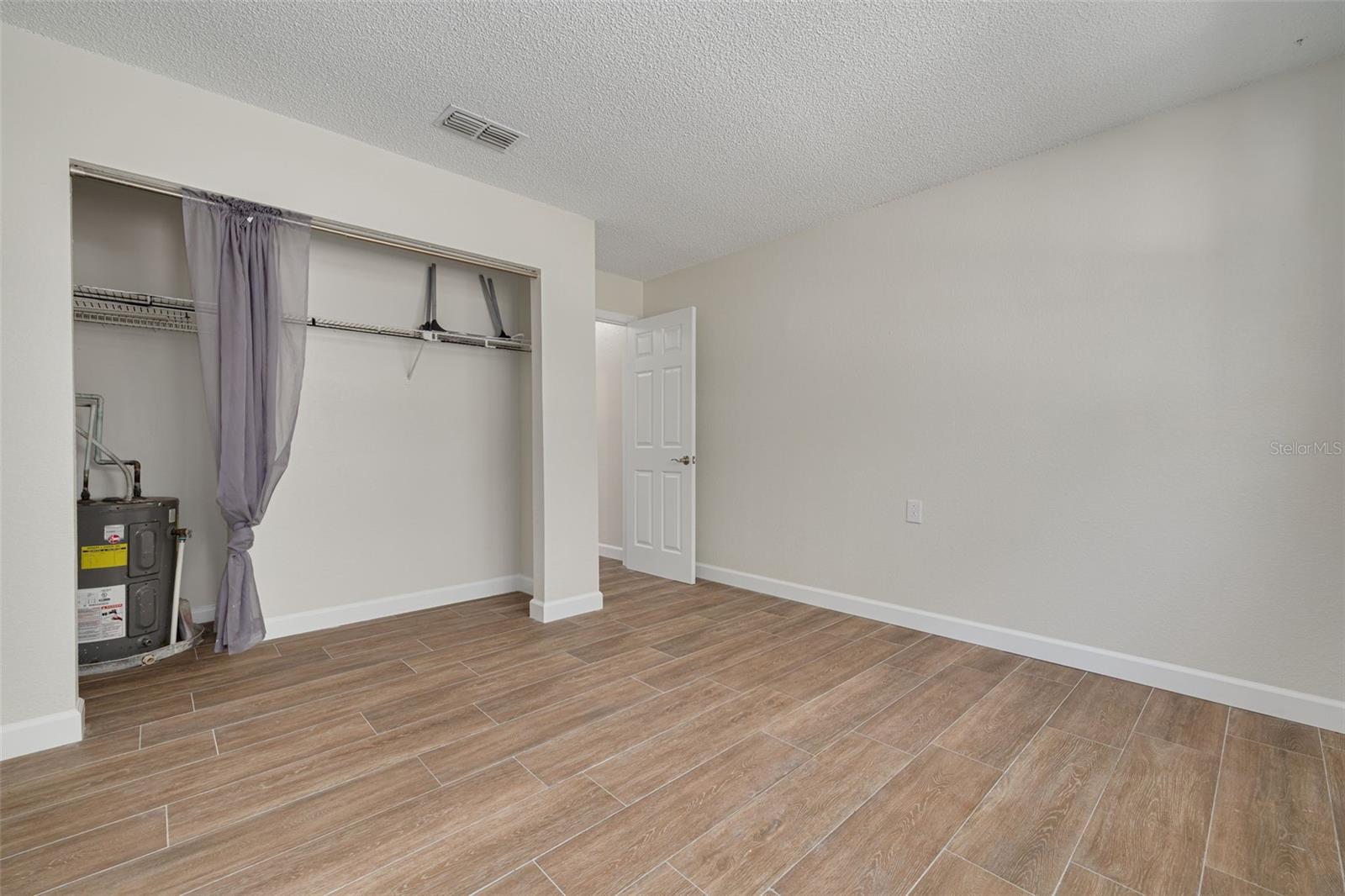 7116/7120 OAKWOOD DR, NEW PORT RICHEY, FL, 34652