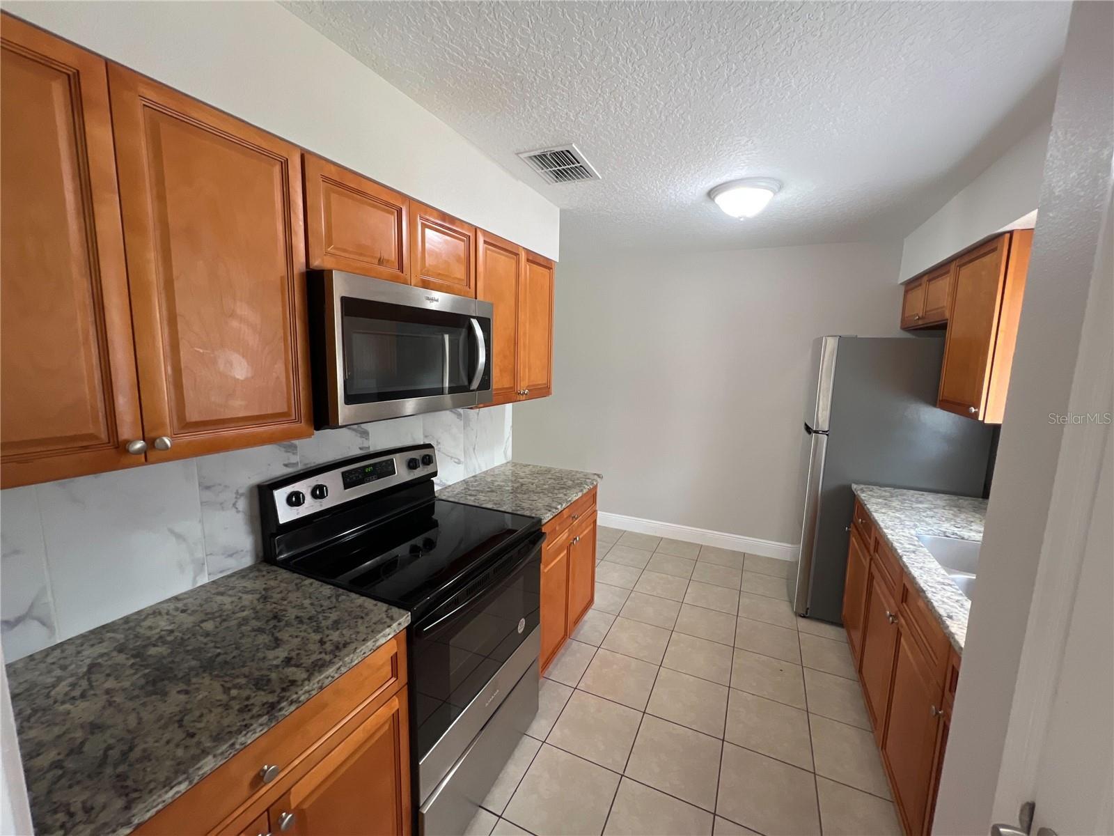 152 JULIE LN #Unit B, AUBURNDALE, FL, 33823