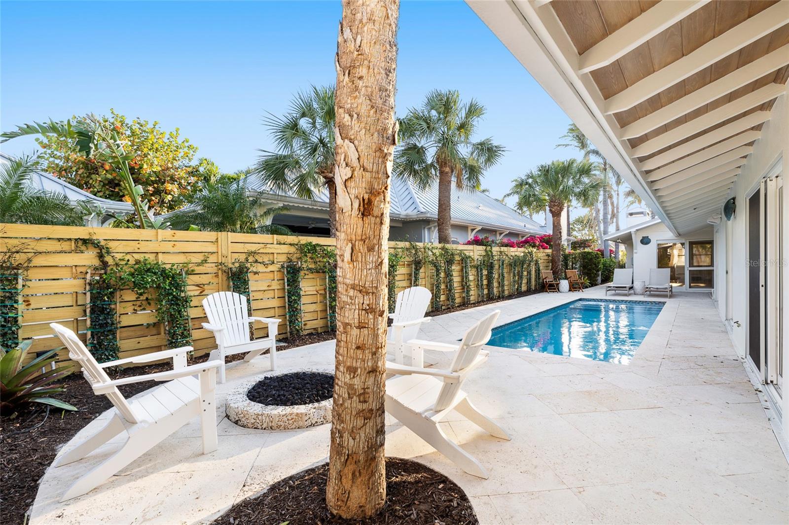 TB8392464 Property Photo