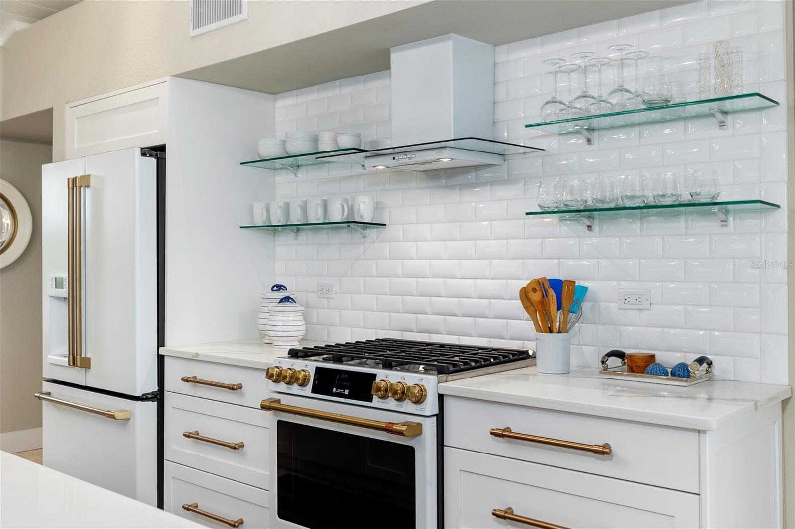 TB8392464 Property Photo