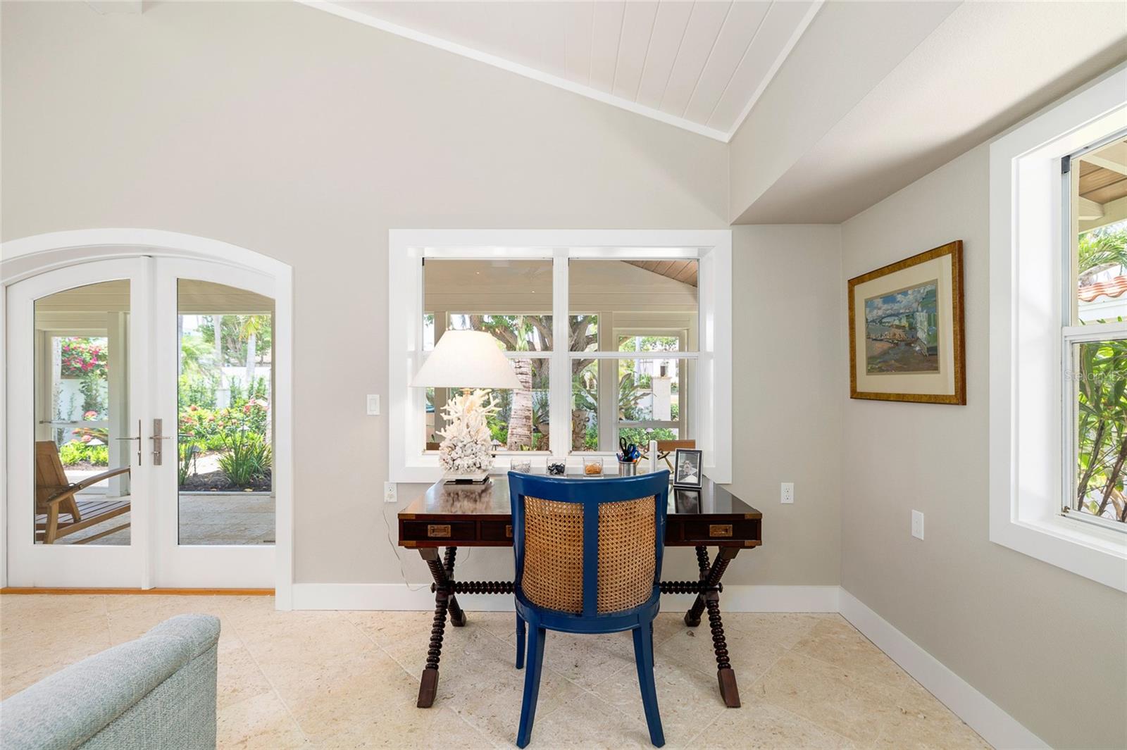 TB8392464 Property Photo