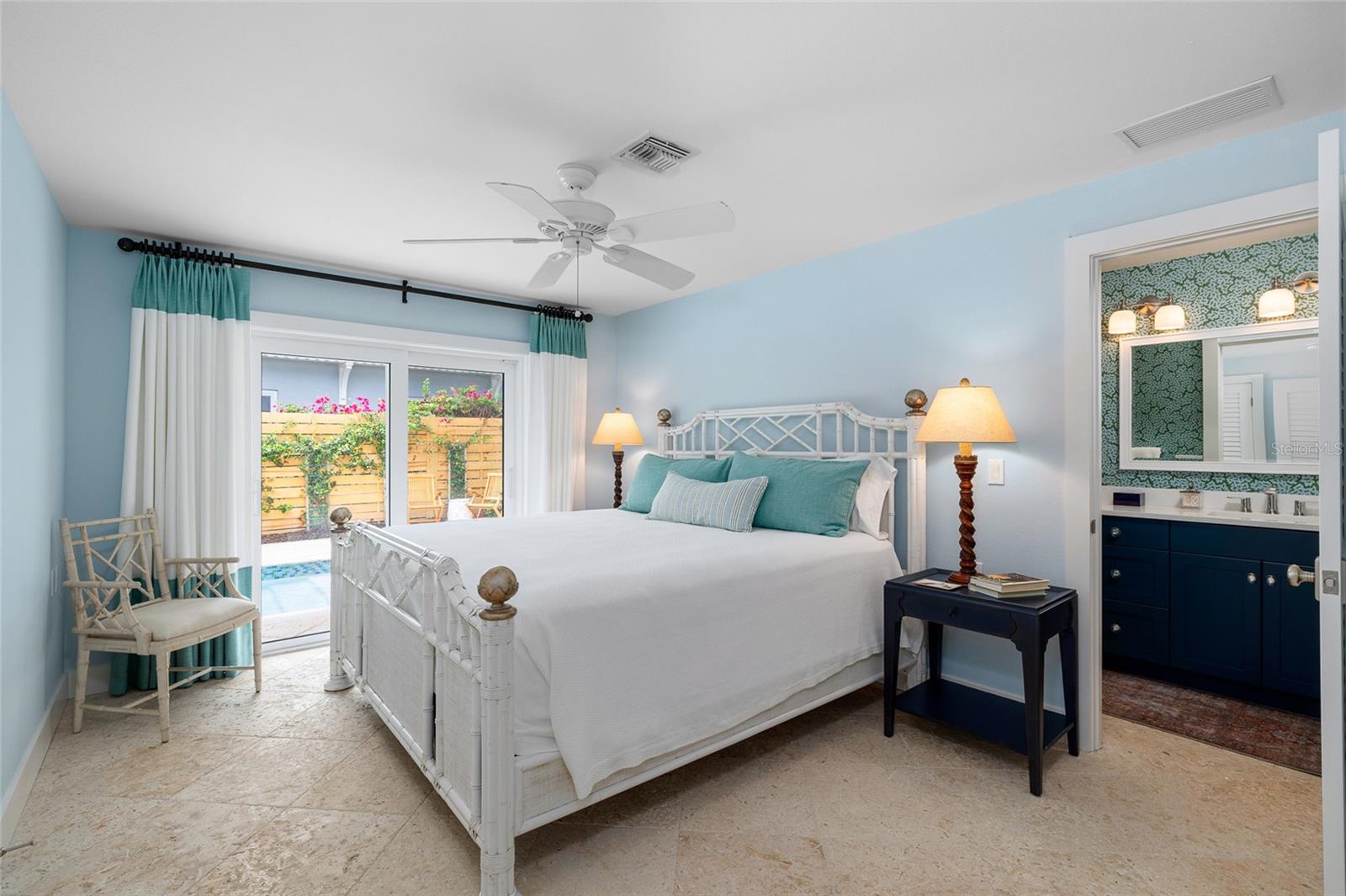 TB8392464 Property Photo