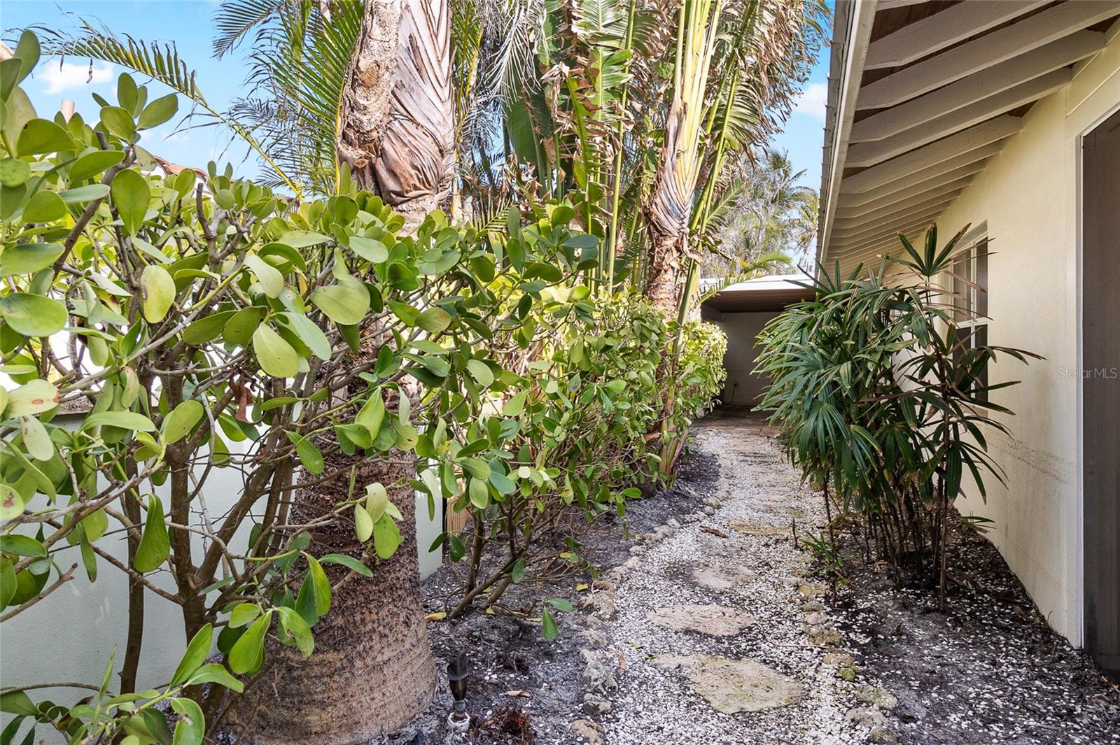 TB8392464 Property Photo