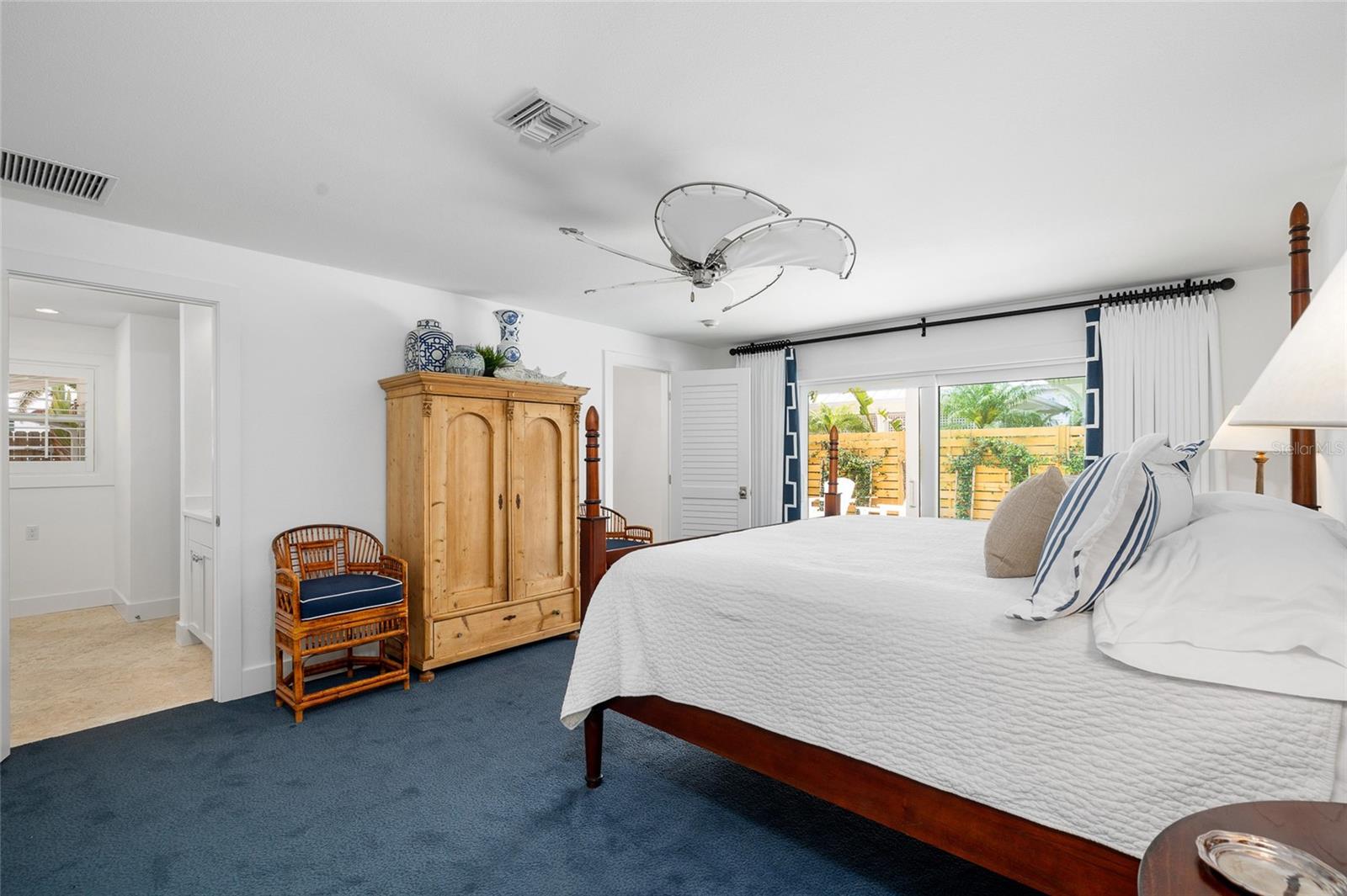 TB8392464 Property Photo