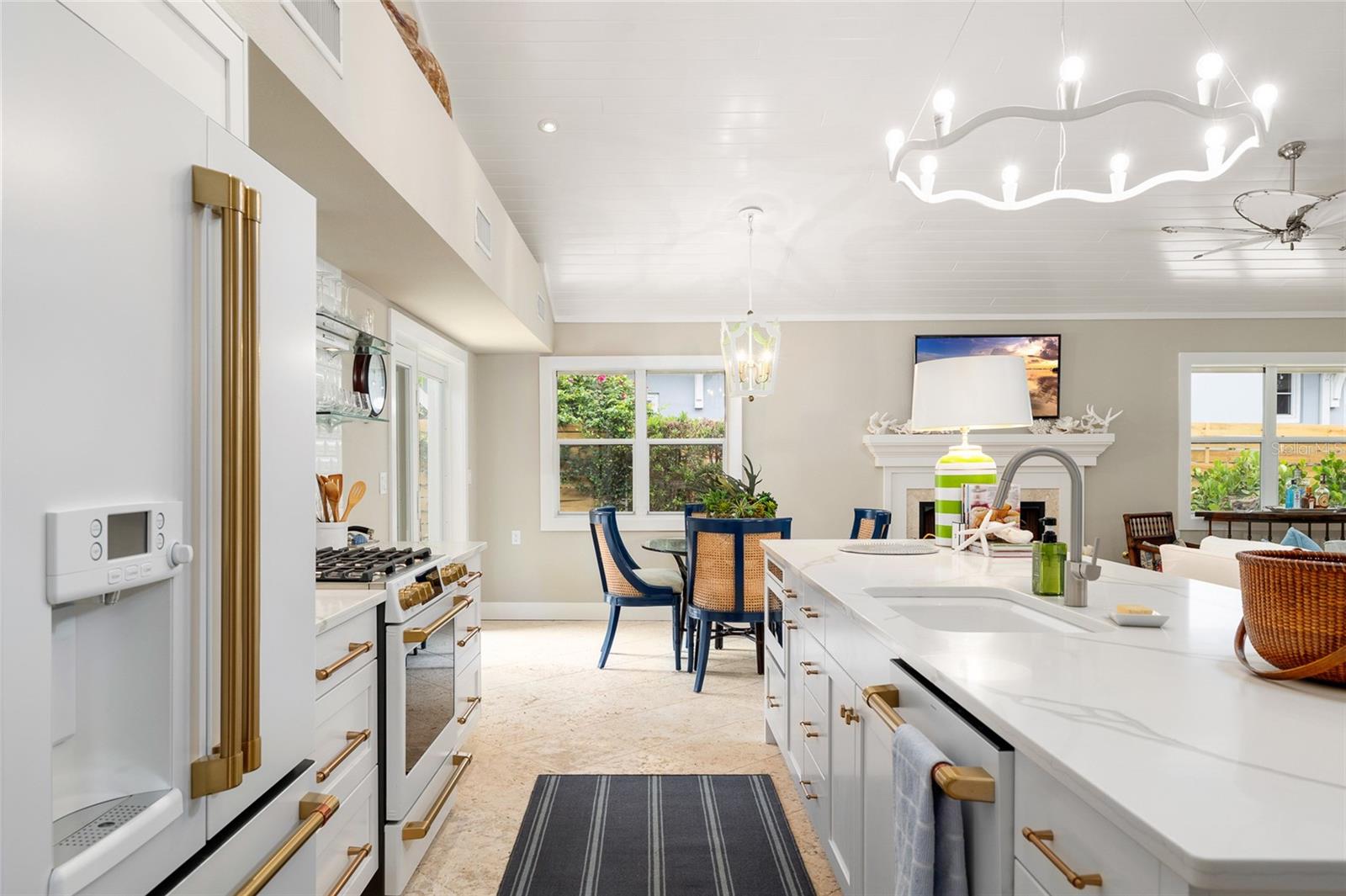 TB8392464 Property Photo