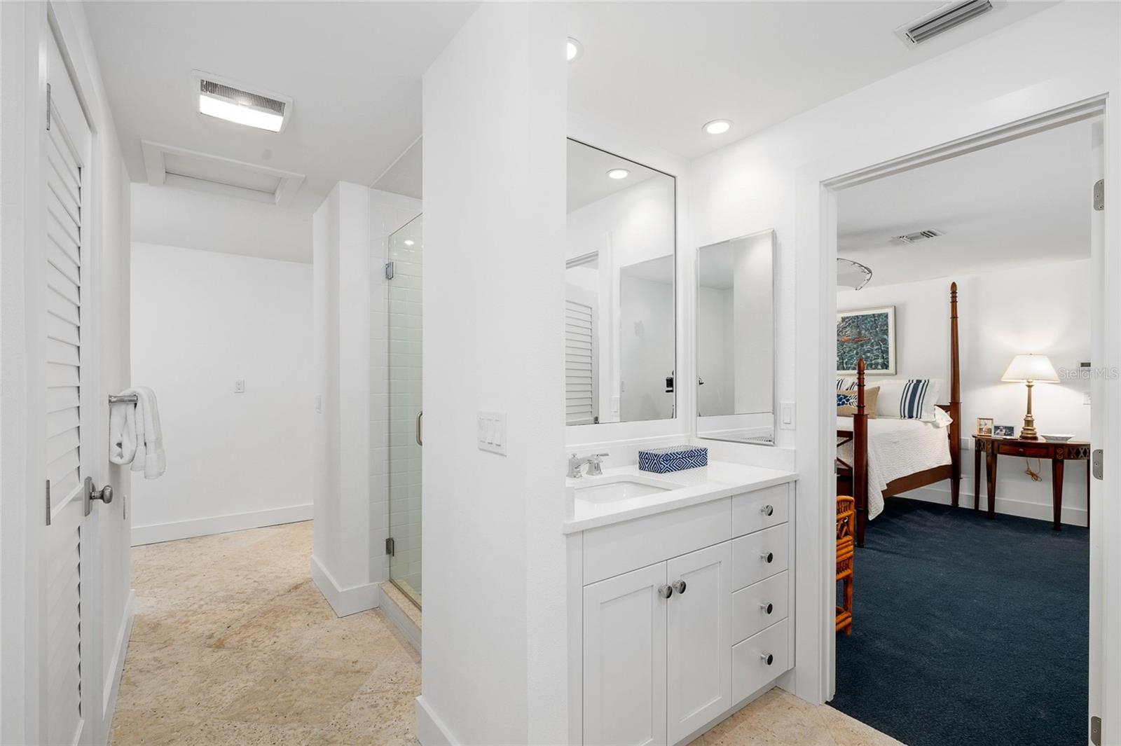 TB8392464 Property Photo