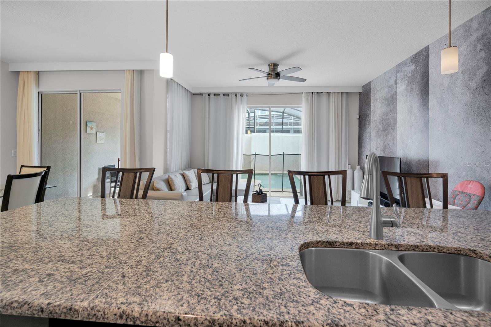 9061 DOGLEG DR, DAVENPORT, FL, 33896