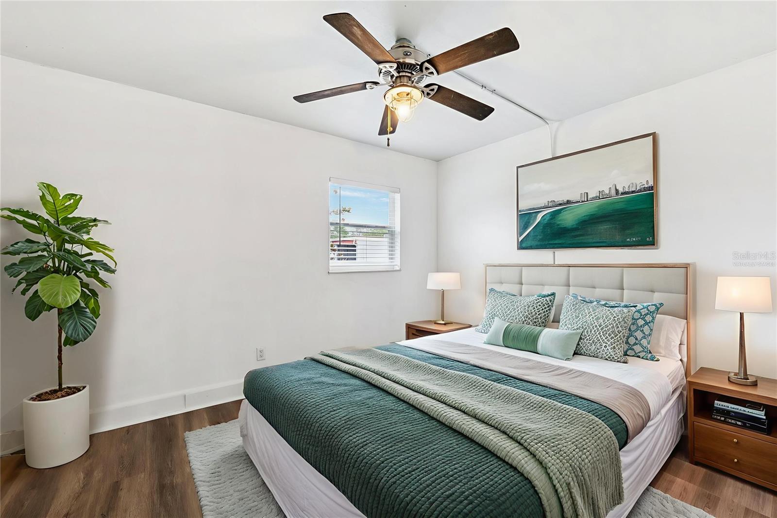 This photo has been Virtually Staged.