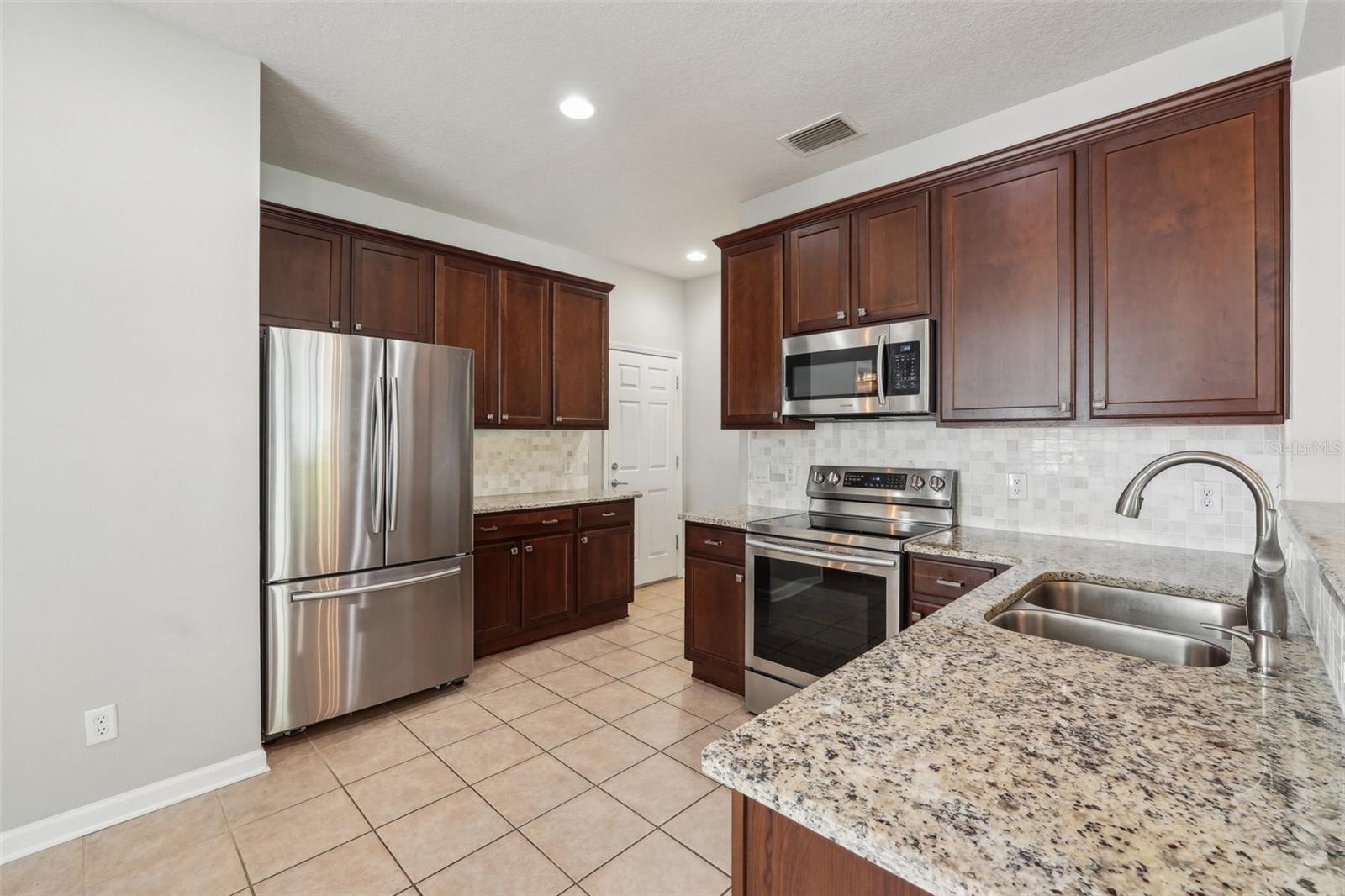 10124 WESTPARK PRESERVE BLVD, TAMPA, FL, 33625