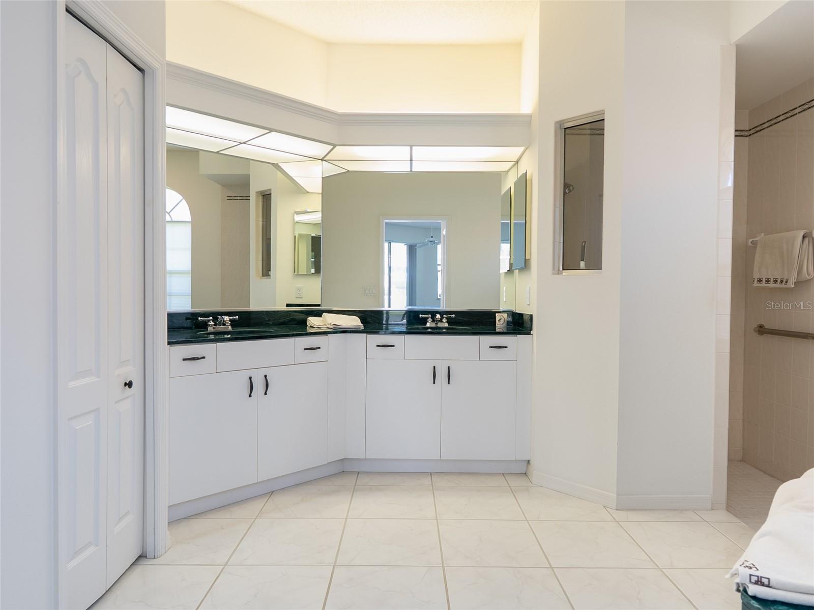 A4654641 Property Photo