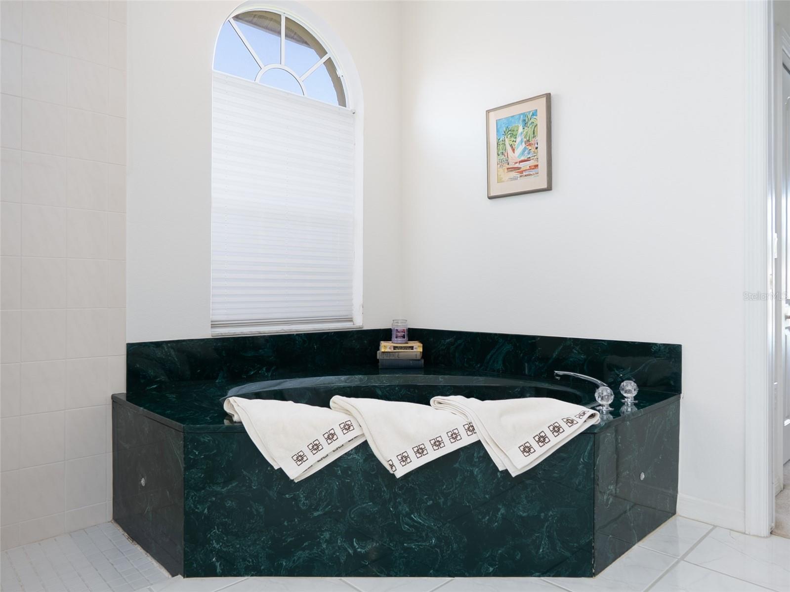 A4654641 Property Photo